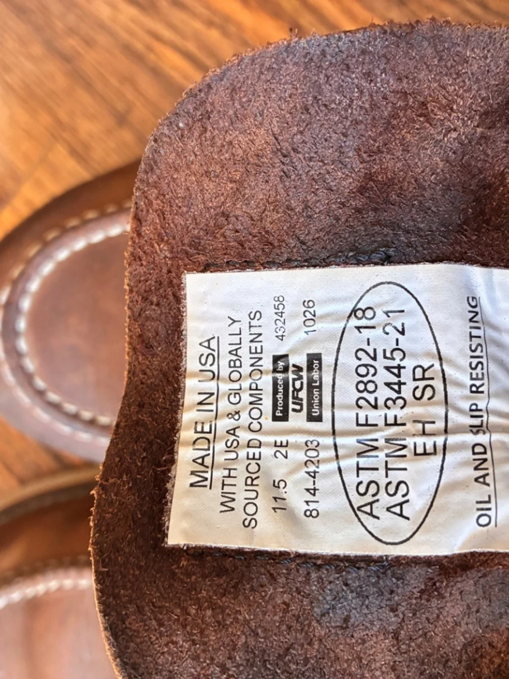 Thorogood Men’s 6” Moc Toe Boots